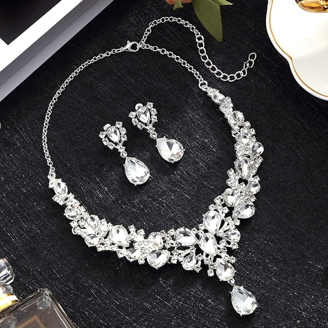 Luxury Crystal Necklace & Earring Set – Aryan Empire Elegance